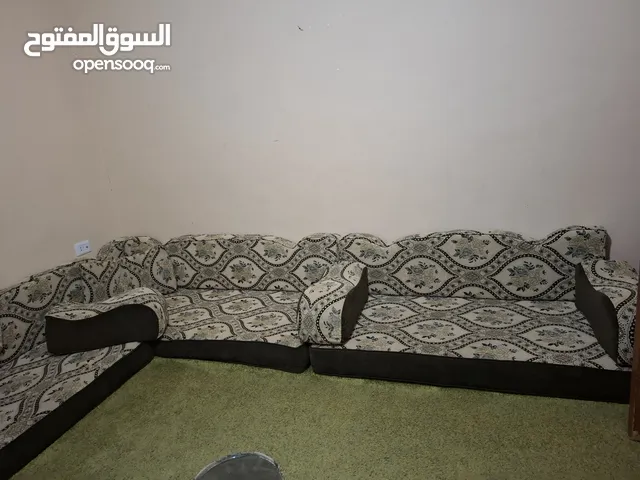جلسة عربية للبيع