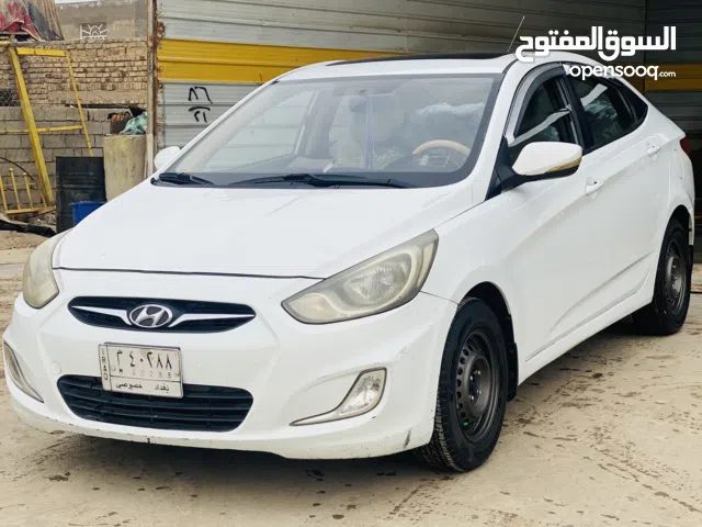 اكسنت موديل 2015 محرك 1600 فول مواصفات  مكفولة كفالة عامة ما عدا بارد قليل موضع بالصور