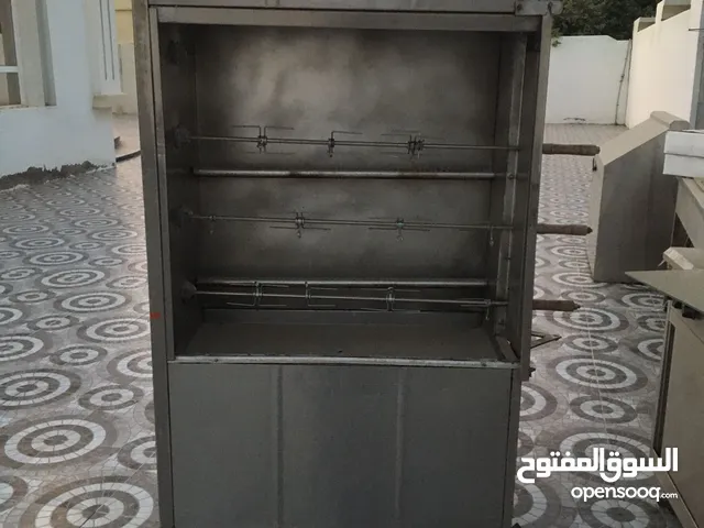 ادوات مطعم مستخدمه