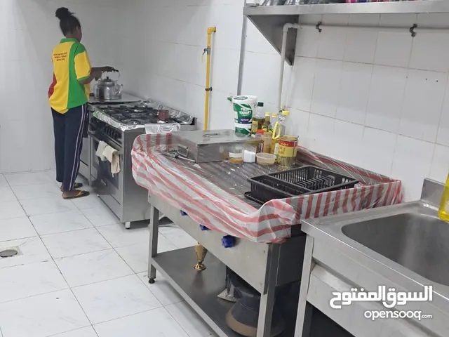 مطعم وكافتريا للبيع