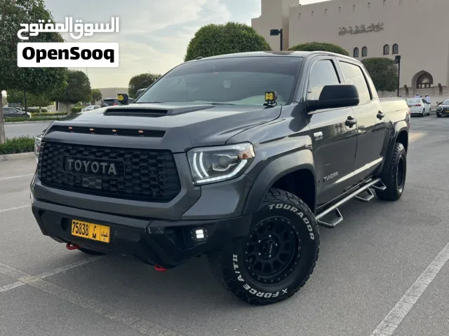 تويوتا تاندرا SR5 موديل 2018 مجهزه بالكامل وفي قمة النظافة