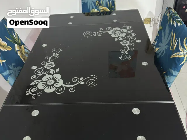 طاوله طعام