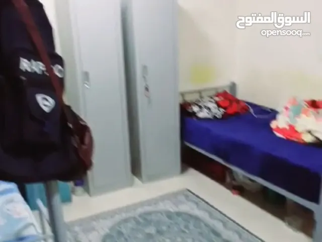 سكن شيرنج غرفه وصاله سراير سنجل وزوجي سكن عرب قريب عالسوق الصيني ومركز القبائل