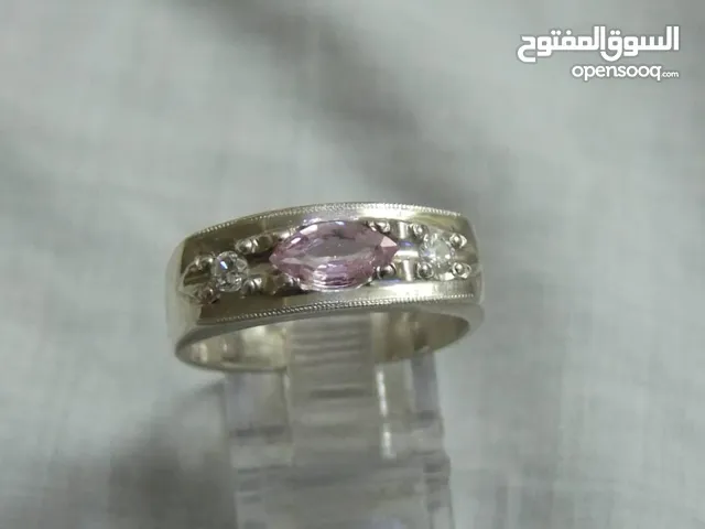 إنتاج خواتم فضة مصنوعة یدویّا. نماذج من الخواتم النفیسة