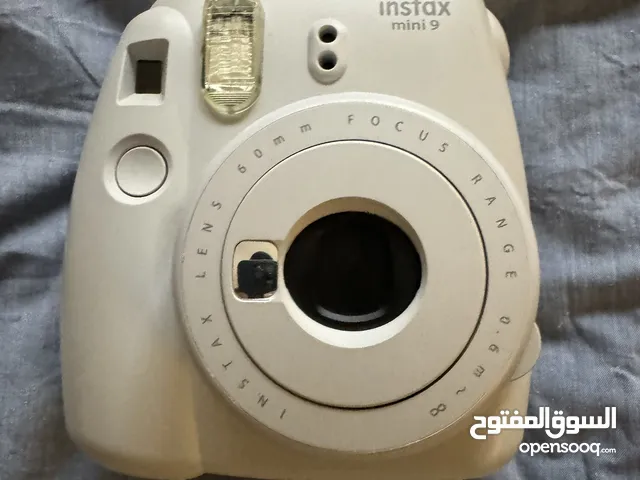 كميرا instax mini 9 بحال وكالة، استعمال خفيف   Instax mini 9 cam, factory condition, used slightly.