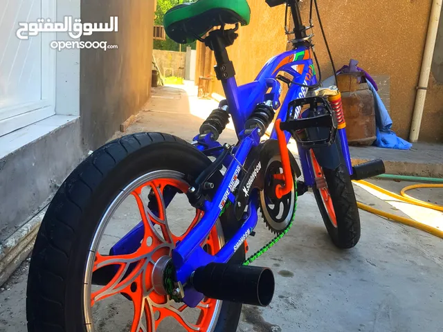 بايسكل BMX رياضي نضيف من مخزن للبيع