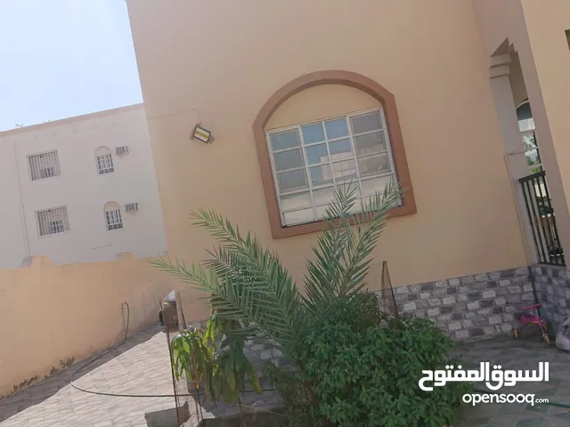 230m2 4 Bedrooms Townhouse for Sale in Muscat Amerat