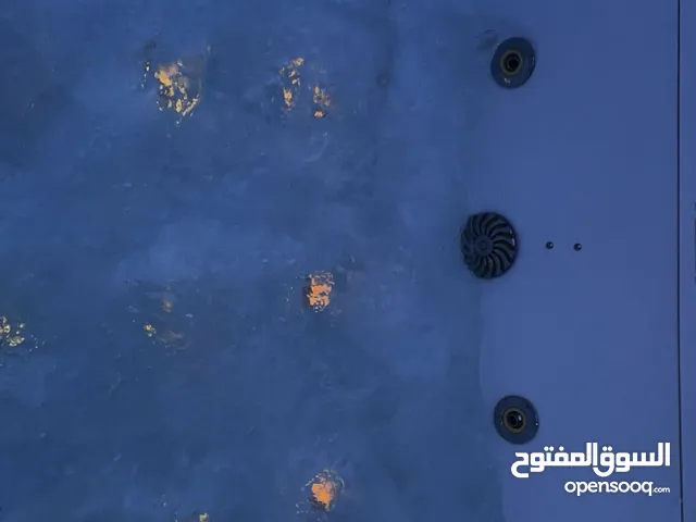 جاكوزي مع ممميزات متعددة
