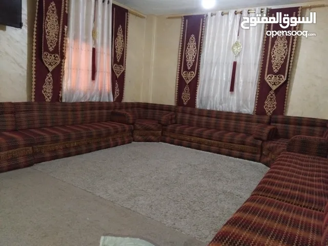 جلسة خليجية ارتفاع 40 سم اسفنج كامل بدون خشب وكبيرة تفرش غرفة كامله