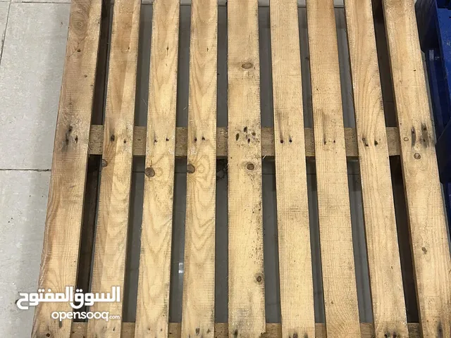 Wooden and hard plastic pallets Sale