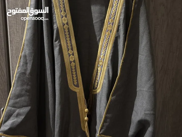 بشوت رجاليه رمادي واسودّ