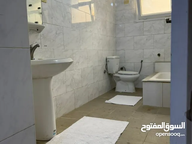 170 m2 3 Bedrooms Townhouse for Rent in Tripoli Jama'a Saqa'a
