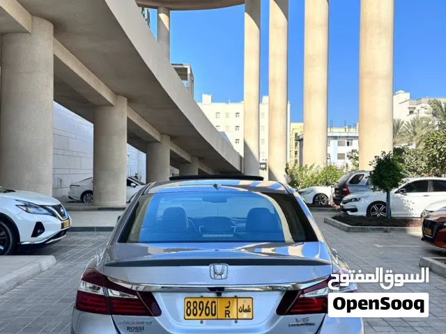 2017 هوندا اكورد Touring