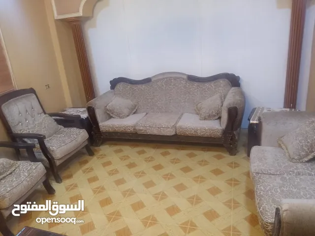 كنب خشب زان بحالة ممتازة