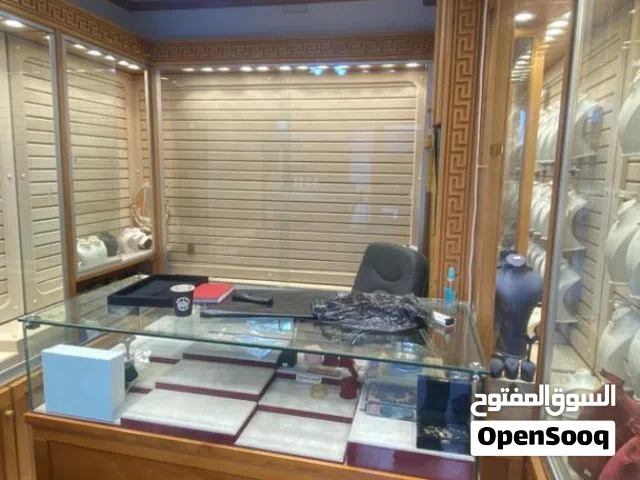 ديكور محل ذهب