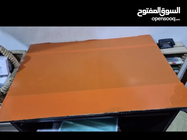 مكتب دراسي كبير بحالة جيدة جدا
