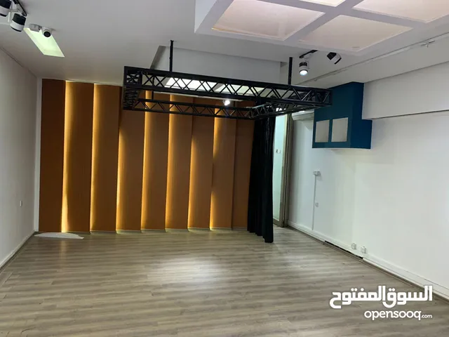 Unfurnished Showrooms in Benghazi Al-Fuwayhat