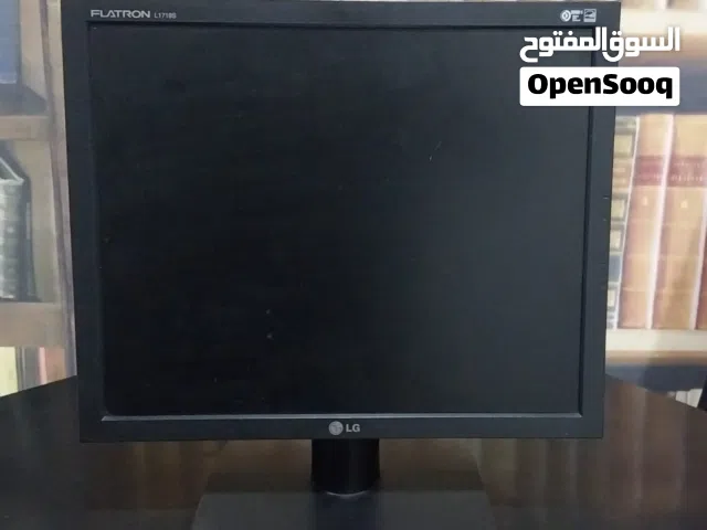 شاشة LG FLATRON  بوصة17 (كلاسيك) - لقطة للصيانة أو قطع الغيار