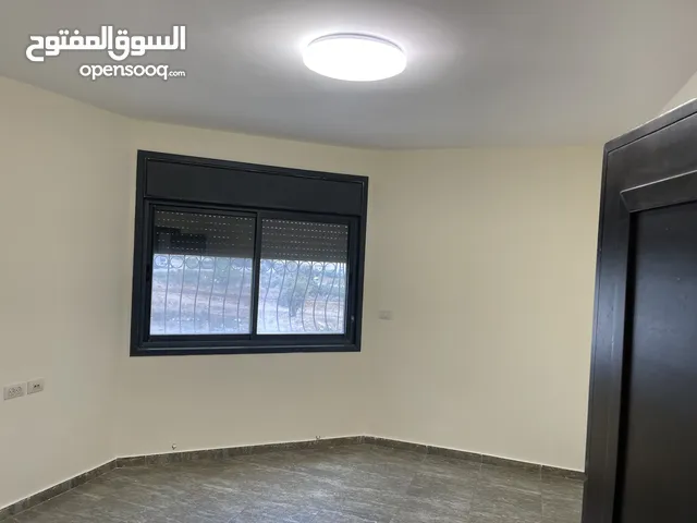 150 m2 3 Bedrooms Apartments for Sale in Ramallah and Al-Bireh Beitunia