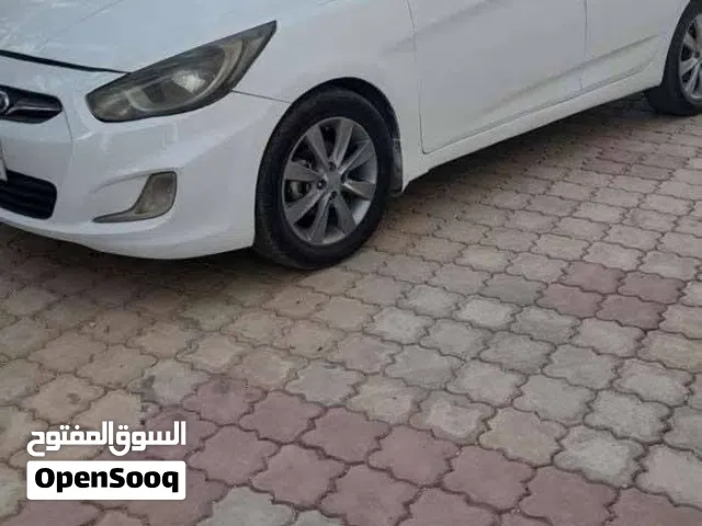 2013 هيونداي اكسنت GL