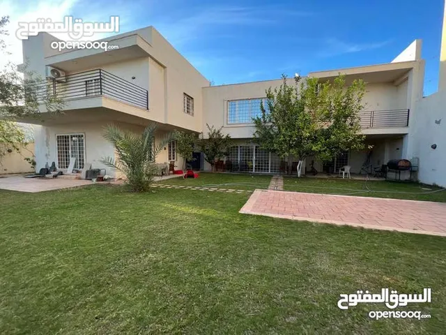 450 m2 More than 6 bedrooms Villa for Rent in Tripoli Al-Serraj