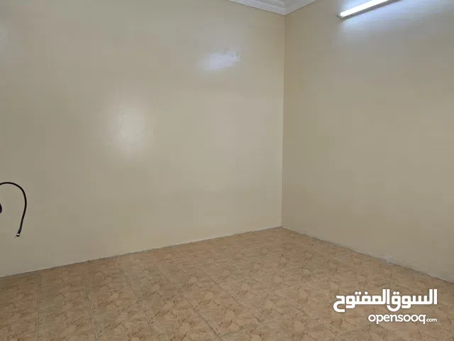 100 m2 2 Bedrooms Apartments for Rent in Muharraq Hidd