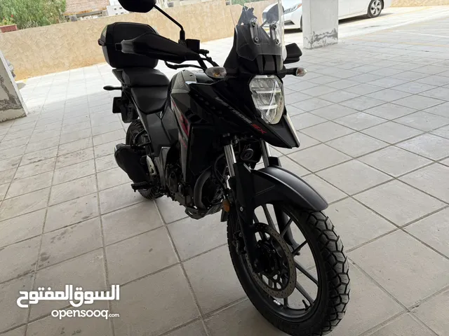 سوزوكي v strom 250 اسود بحالة الوكالة