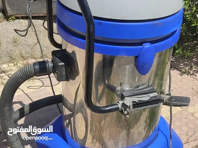 للبيع مكنسة ميشلان ايطالية 3 مواتير 3300 واط للمغاسل و المساجد بحالة الجديد ثمنها جديد 1200