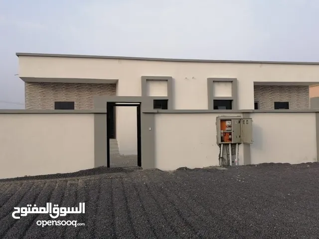 95 m2 2 Bedrooms Townhouse for Rent in Al Batinah Sohar