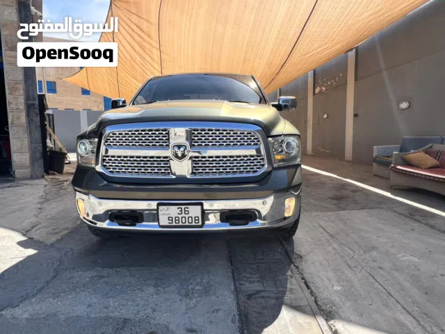 2015 دودج رام Laramie