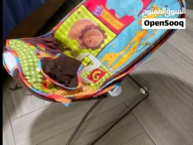 كرسي هزاز ع الكهرباء او بطاريات ماركة fisher price  للبيع