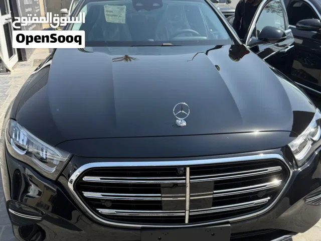 بسعر 5,050,000 فقط لسرعه البيع  E200 Exclusive 2025 زيرو لم ترخص  ضمان وكيل سنتين  مواصفات  فرش ج