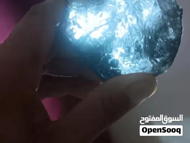 حجر كورتز صافي ابيض طبيعي ميه با الميه طبيعي شبيه الالماس