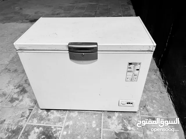 فريز بيكو 1.20 سم عاطل للبيع  نوع العطل : صيانة طوبو التبريد الداخلي  المحرك شغال بحالة ممتازة