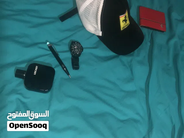 اكسسوارات رجالية مستعملة في حالة جيده