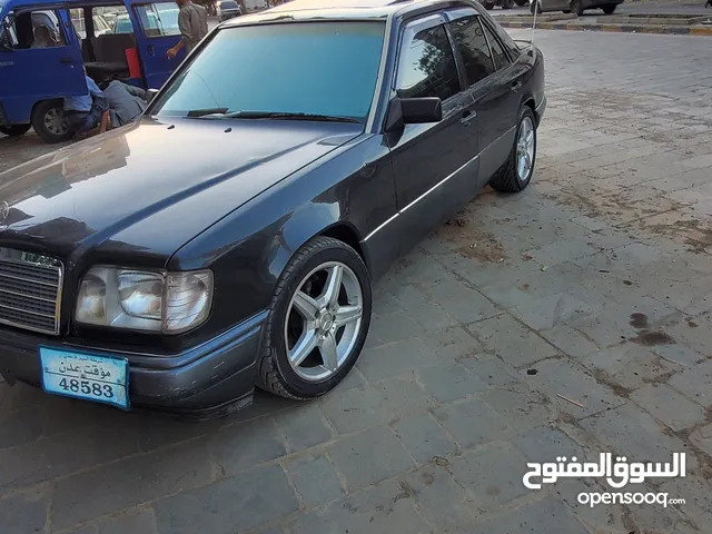 Mercedes Benz E-Class 1995 in Sana'a