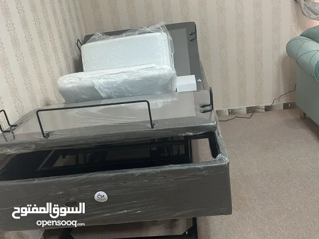 سرير طبي كهربائي جديد غير مستعمل