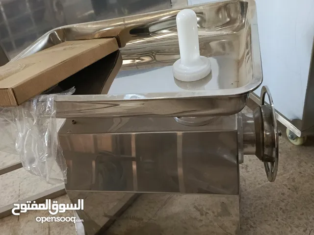 يوجد ماكينات طحن لحمه TK 32 /22 جديد بسعر مغري