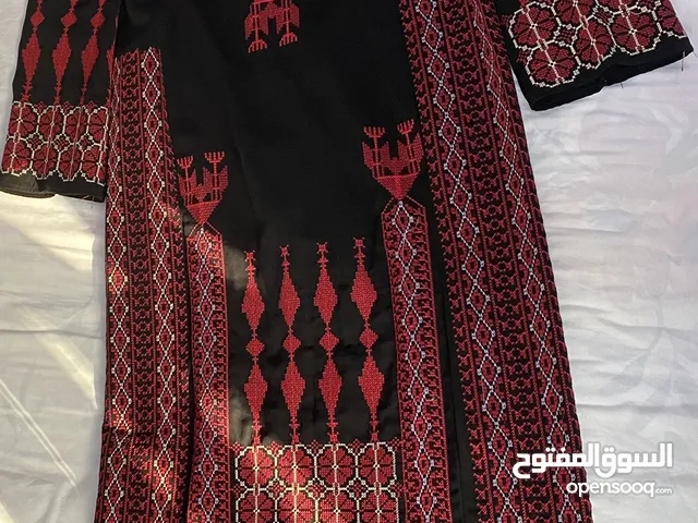 ثوب تقليدية فلسطينية
