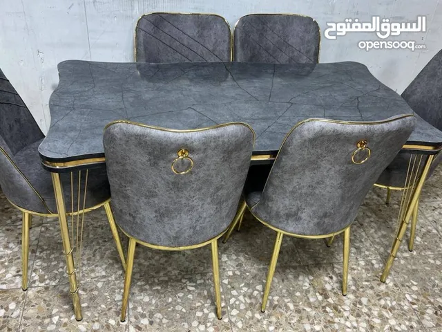 عرض على هذا اللون ميز طعام سطح خشب ارجل حديد