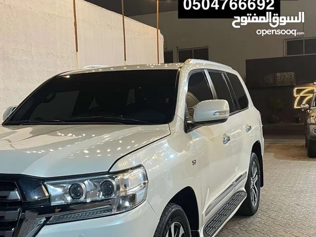 Used Toyota Land Cruiser in Dubai