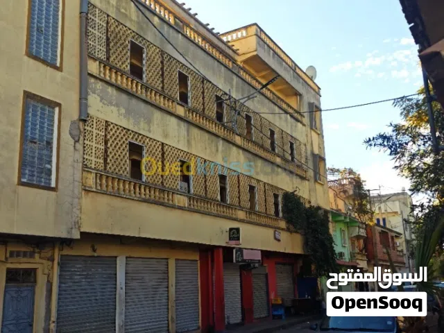 200 m2 More than 6 bedrooms Villa for Sale in Constantine Other