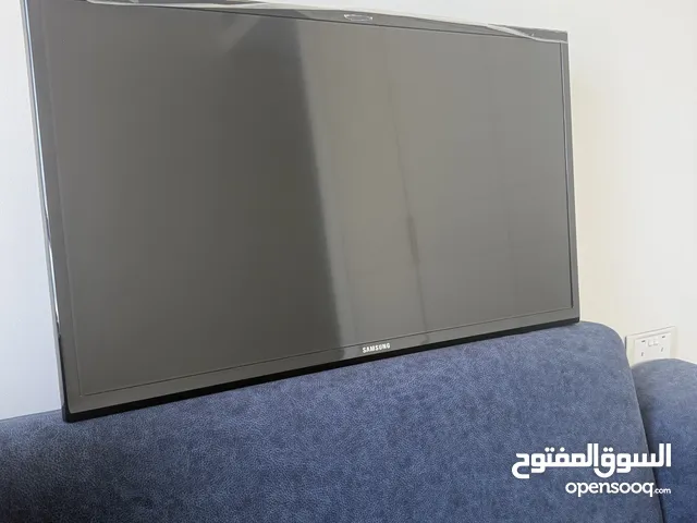 TV screen / Samsung / small screen