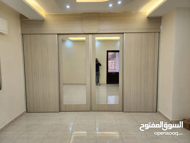 خزائن دواليب حائط بافضل التصاميم العصريه