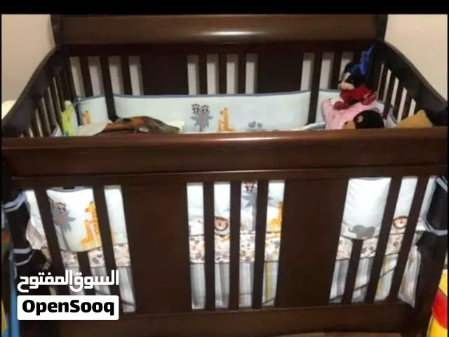 سرير بيبي كبير