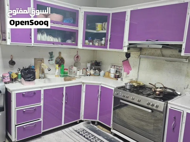 كاونتر مع ميز وكراسي 3