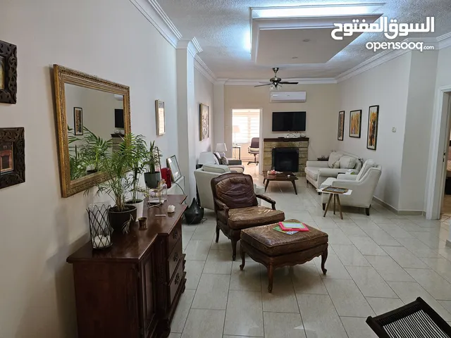 240 m2 3 Bedrooms Townhouse for Rent in Amman Al-Dmenah