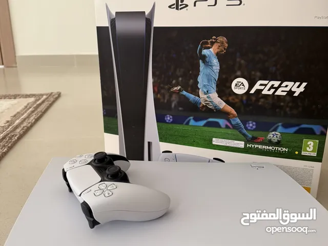 PS5 للبيع  الجهاز جديد ومستعمل لمرات بسيطة فقط مع كامل مرفقاتها  مع فيفا 2024