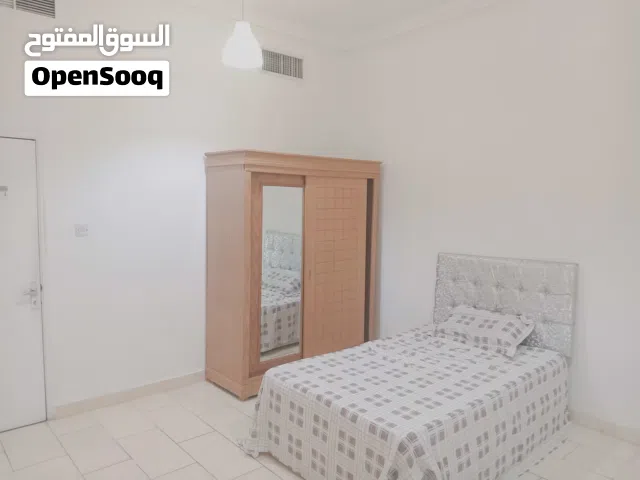 Big Room For Rent In Flat (سلوی)