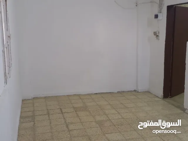 240 m2 4 Bedrooms Apartments for Rent in Zarqa Hay Ma'soom